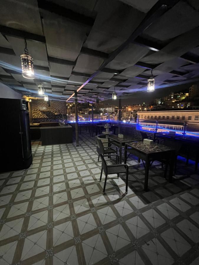 Downtown Hawaa Amman Hotel Bagian luar foto