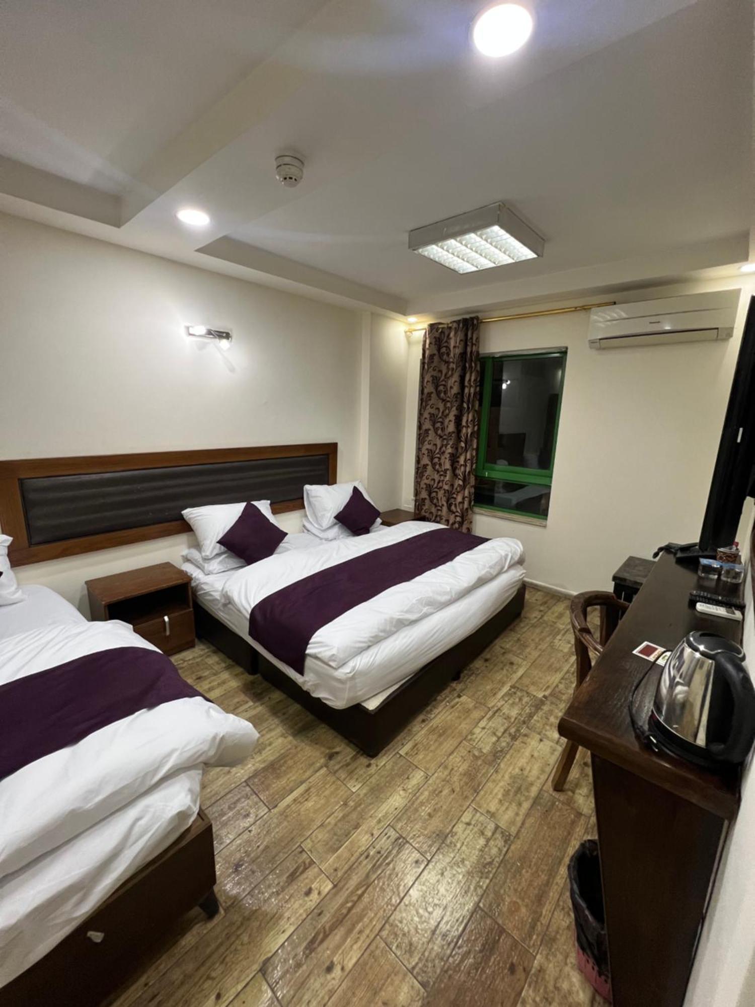 Downtown Hawaa Amman Hotel Bagian luar foto
